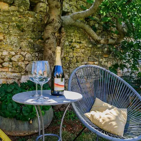 Nonina Hiza Сasa de vacaciones *